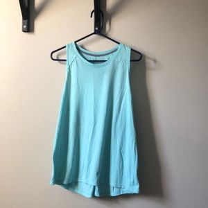 Women’s workout top